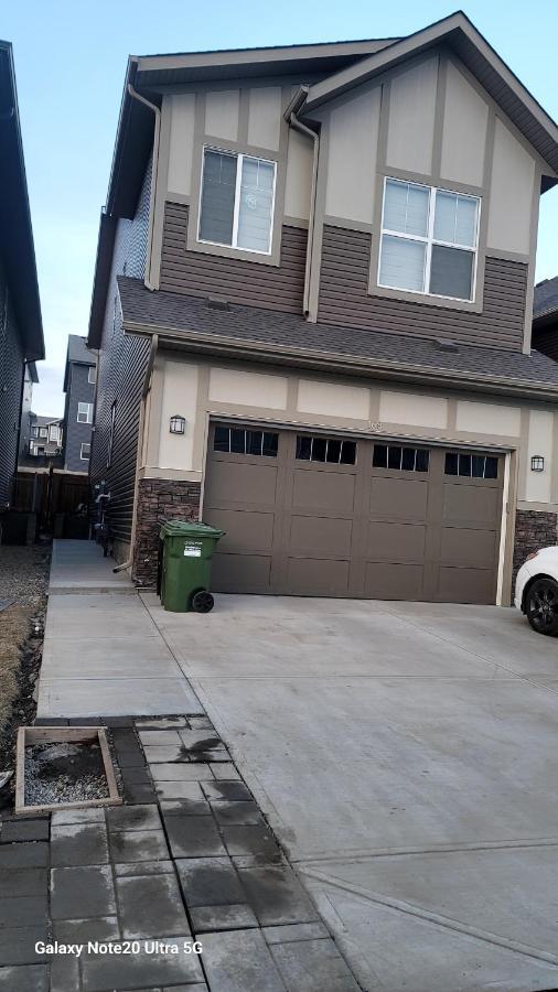 A Very Nice Basement Ensuite. Calgary Exterior photo