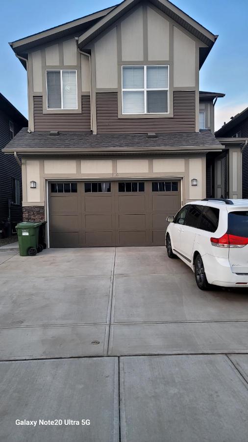 A Very Nice Basement Ensuite. Calgary Exterior photo